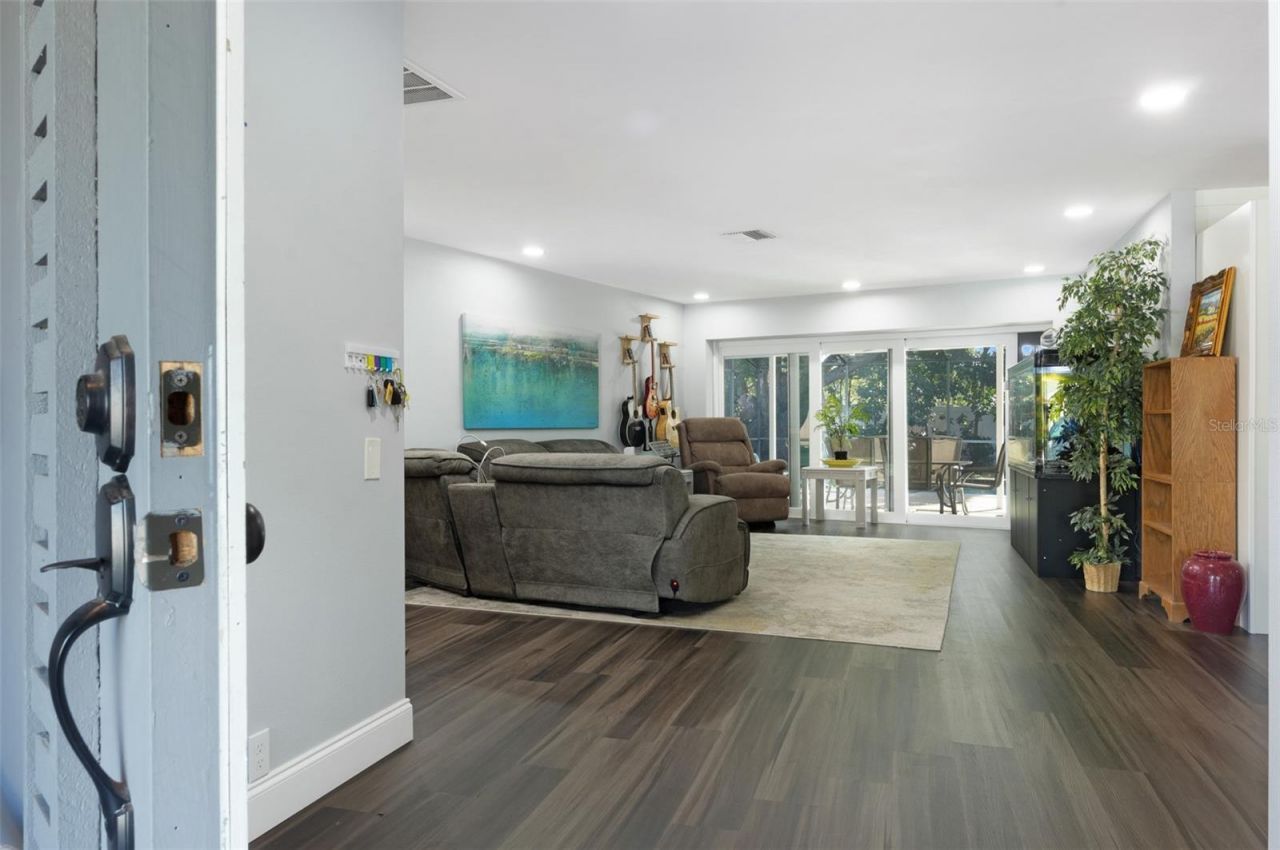 1467 Ridge Top Way, Clearwater, FL 33765 Photo