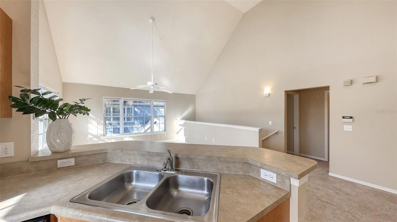 5520 Rosehill Road, Unit 203, Sarasota, FL 34233 Photo