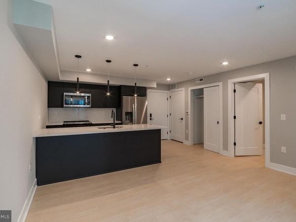 6604 RIDGE AVENUE, Unit 404, PHILADELPHIA, PA 19128