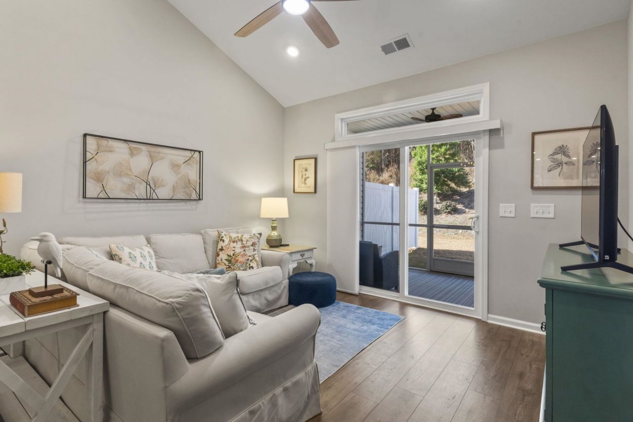 4031 Taranto Loop Photo 14