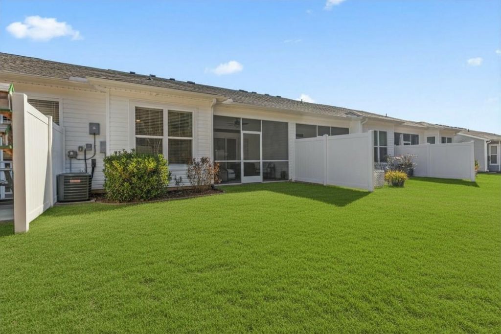 4031 Taranto Loop Photo 27