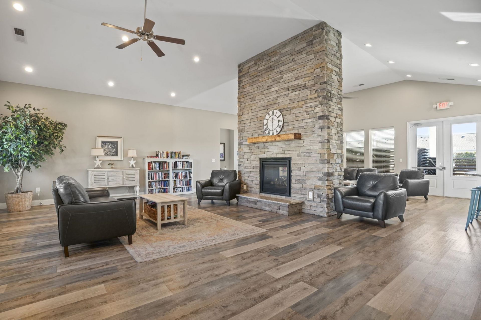 4031 Taranto Loop Photo 38