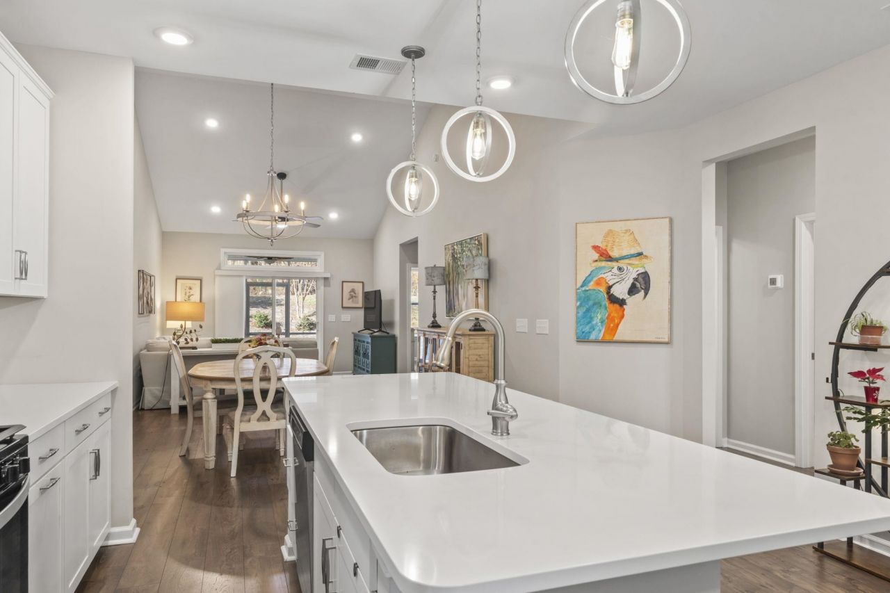 4031 Taranto Loop Photo 6