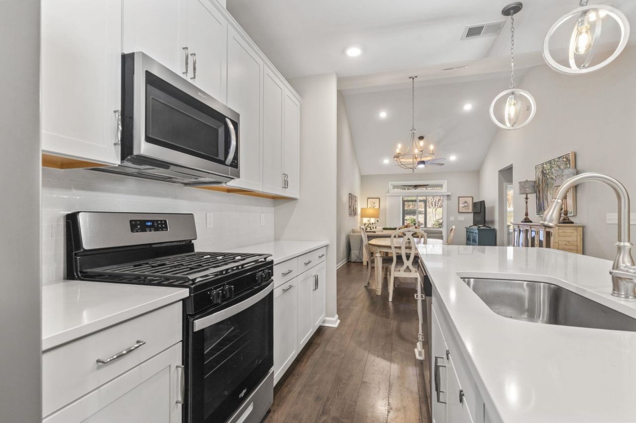 4031 Taranto Loop Photo 7