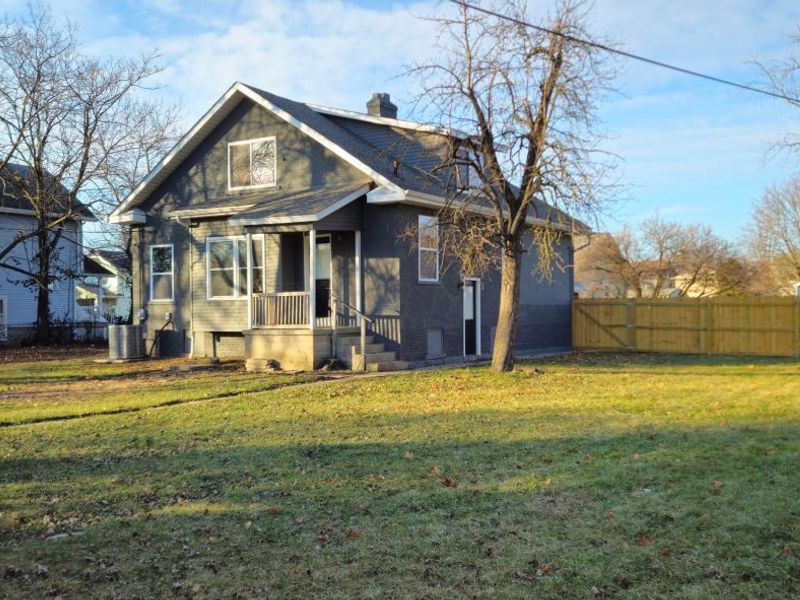 1027 E 14th Avenue, Columbus, OH 43211 Photo 3