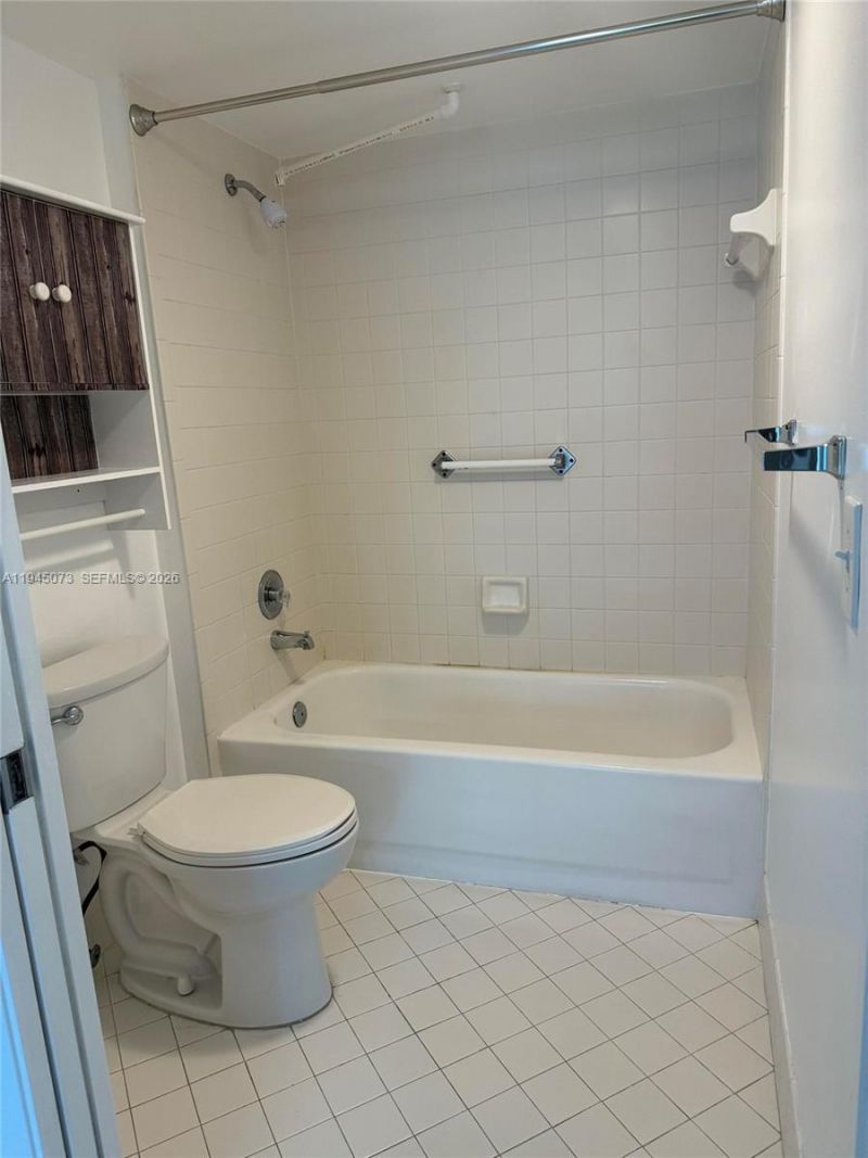 900 SW 142nd Ave, Unit 305L, Pembroke Pines, FL 33027 Photo