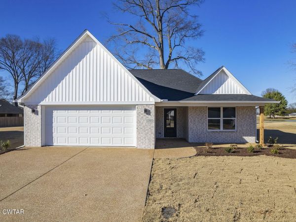 77 Grande Pines Cove, Jackson, TN 38305