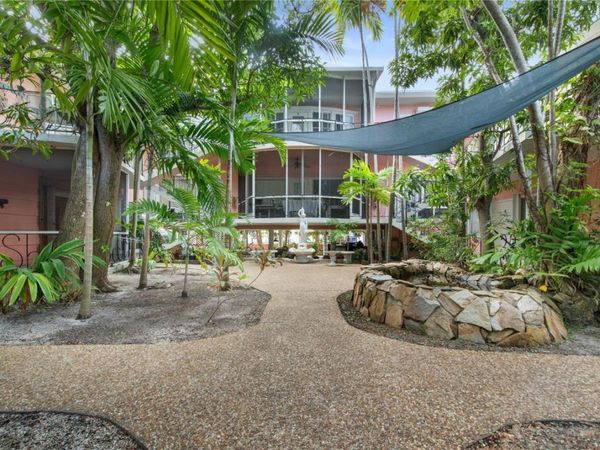 525 Antioch Avenue, Fort Lauderdale, FL 33304