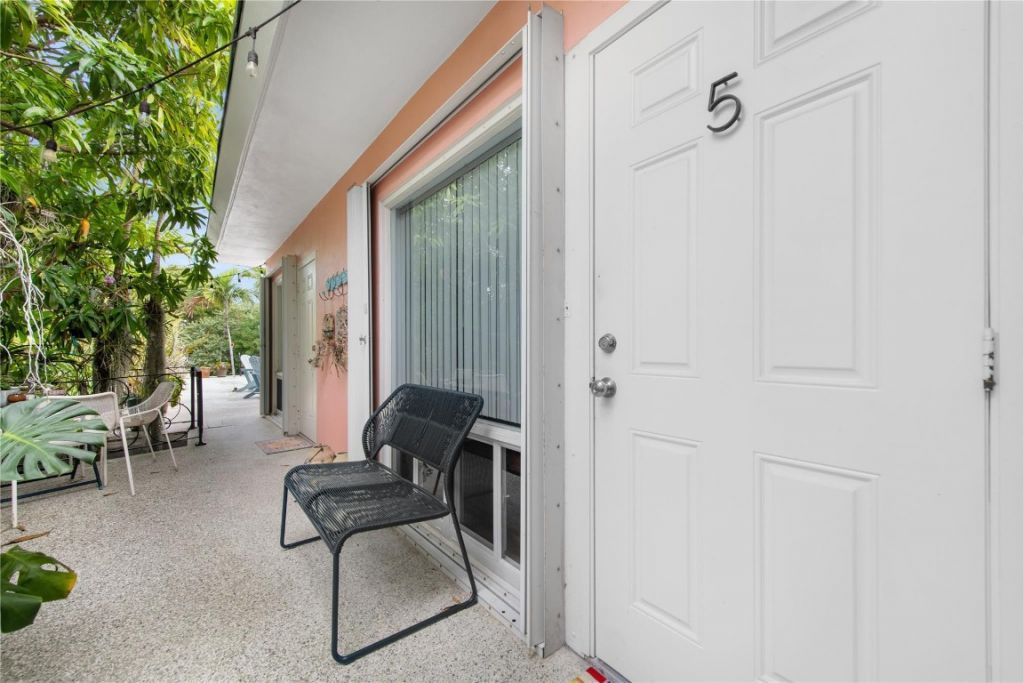 525 Antioch Avenue, Fort Lauderdale, FL 33304 Photo