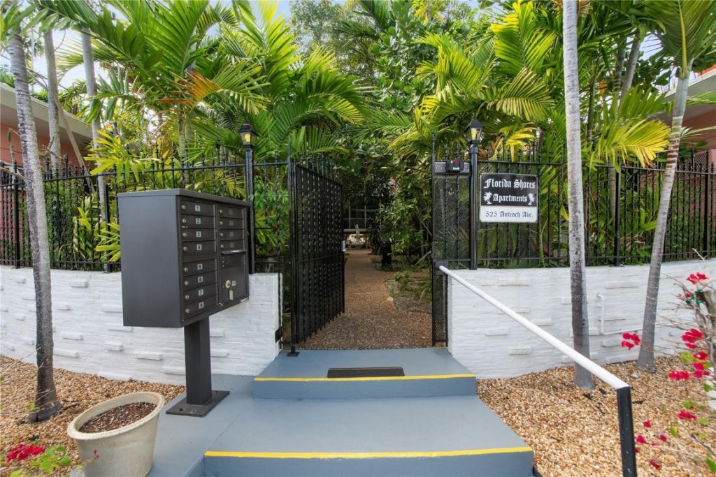 525 Antioch Avenue, Fort Lauderdale, FL 33304 Photo