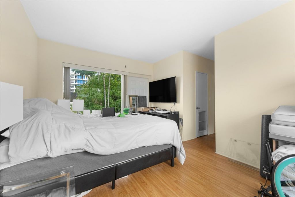 525 Antioch Avenue, Fort Lauderdale, FL 33304 Photo