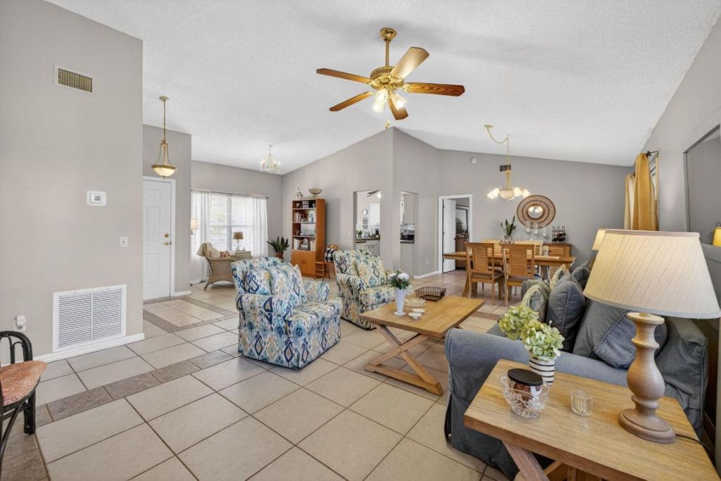 615 SE Dean Terrace, Port Saint Lucie, FL 34984 Photo