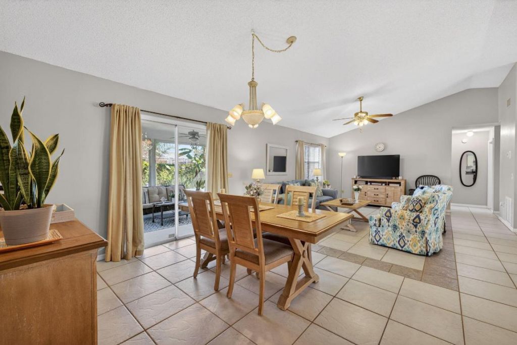 615 SE Dean Terrace, Port Saint Lucie, FL 34984 Photo