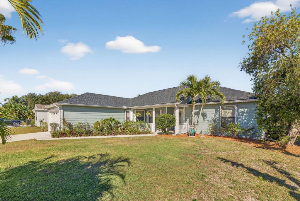 615 SE Dean Terrace, Port Saint Lucie, FL 34984 Photo