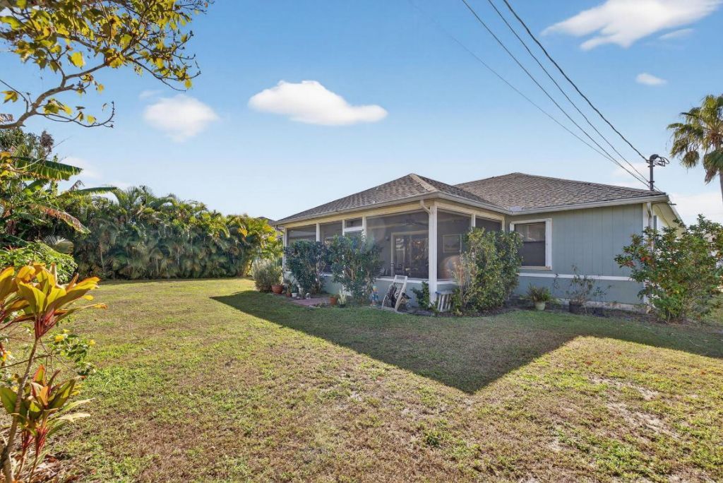 615 SE Dean Terrace, Port Saint Lucie, FL 34984 Photo