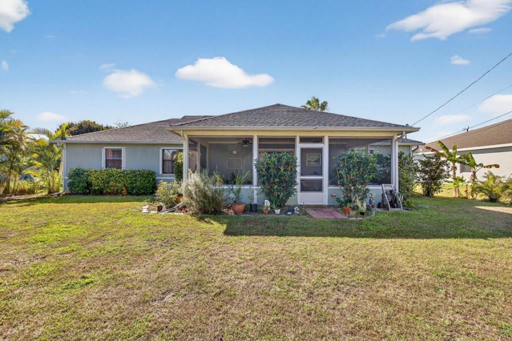 615 SE Dean Terrace, Port Saint Lucie, FL 34984 Photo