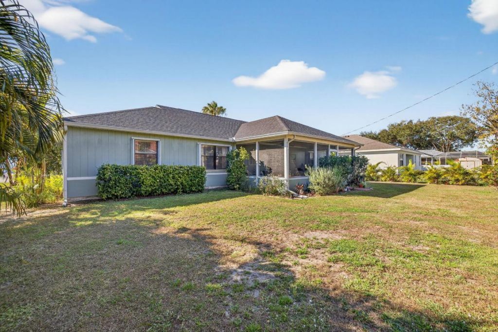 615 SE Dean Terrace, Port Saint Lucie, FL 34984 Photo