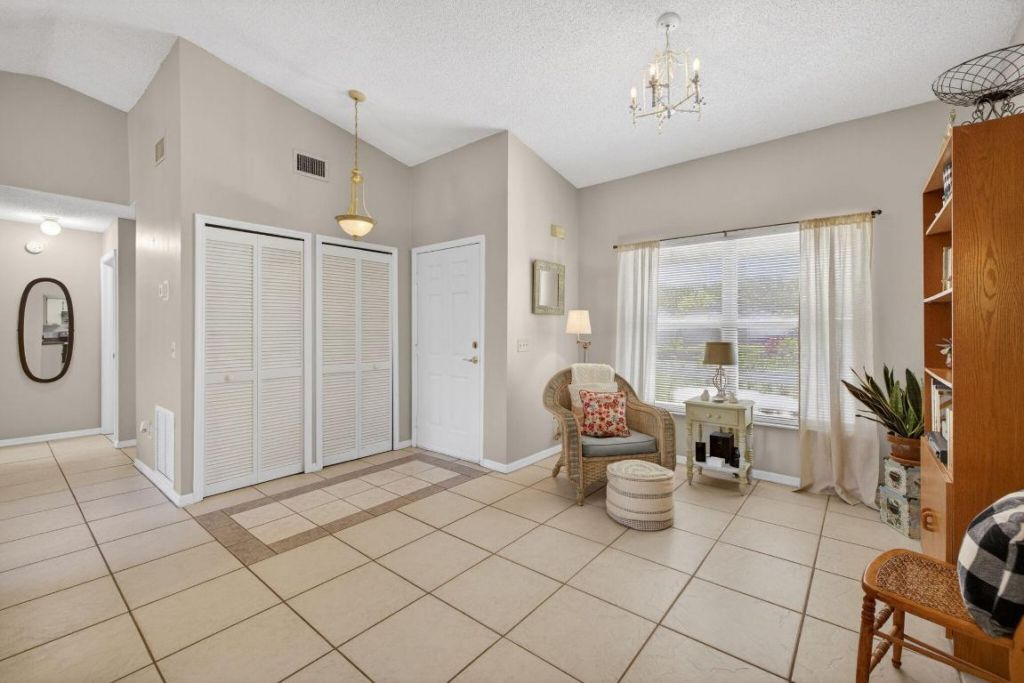 615 SE Dean Terrace, Port Saint Lucie, FL 34984 Photo