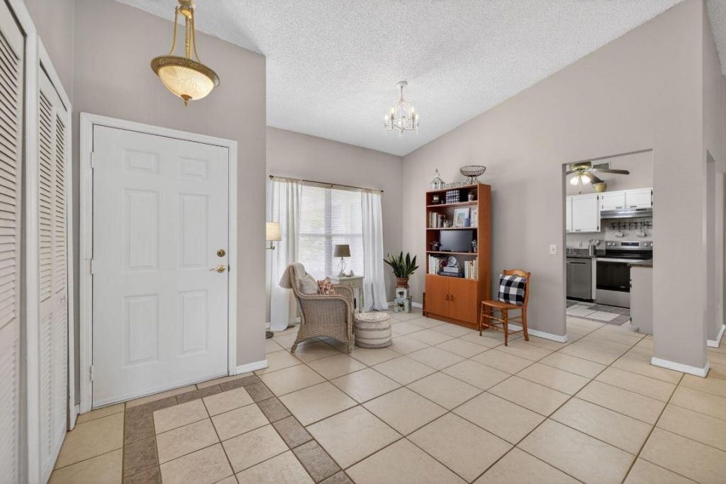 615 SE Dean Terrace, Port Saint Lucie, FL 34984 Photo