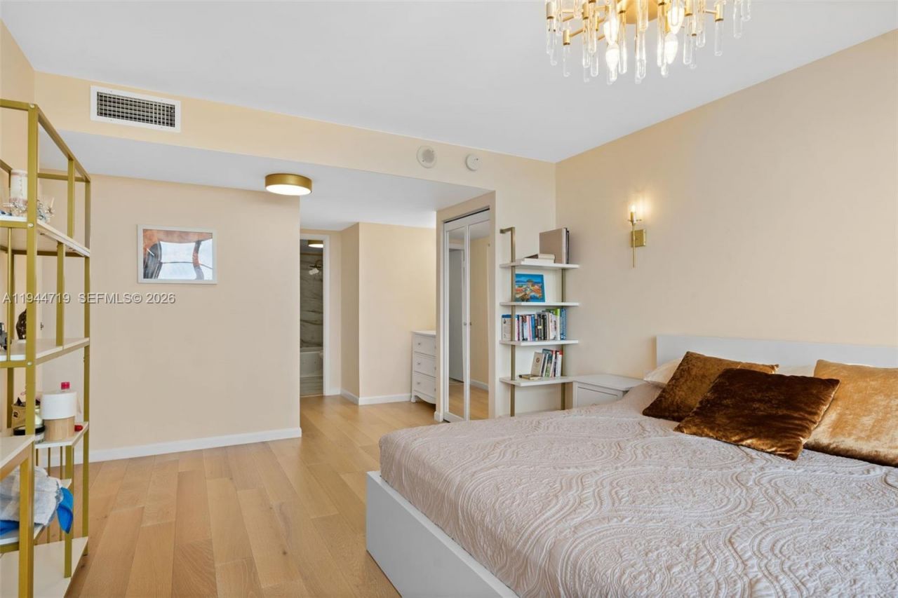 600 Three Islands Blvd, Unit 1403, Hallandale Beach, FL 33009 Photo