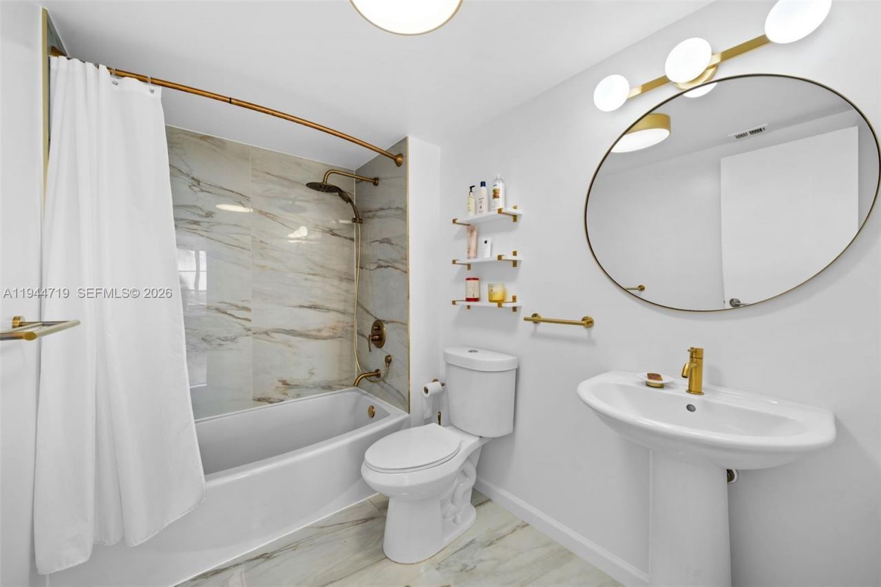 600 Three Islands Blvd, Unit 1403, Hallandale Beach, FL 33009 Photo