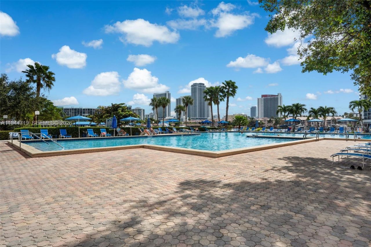 600 Three Islands Blvd, Unit 1403, Hallandale Beach, FL 33009 Photo
