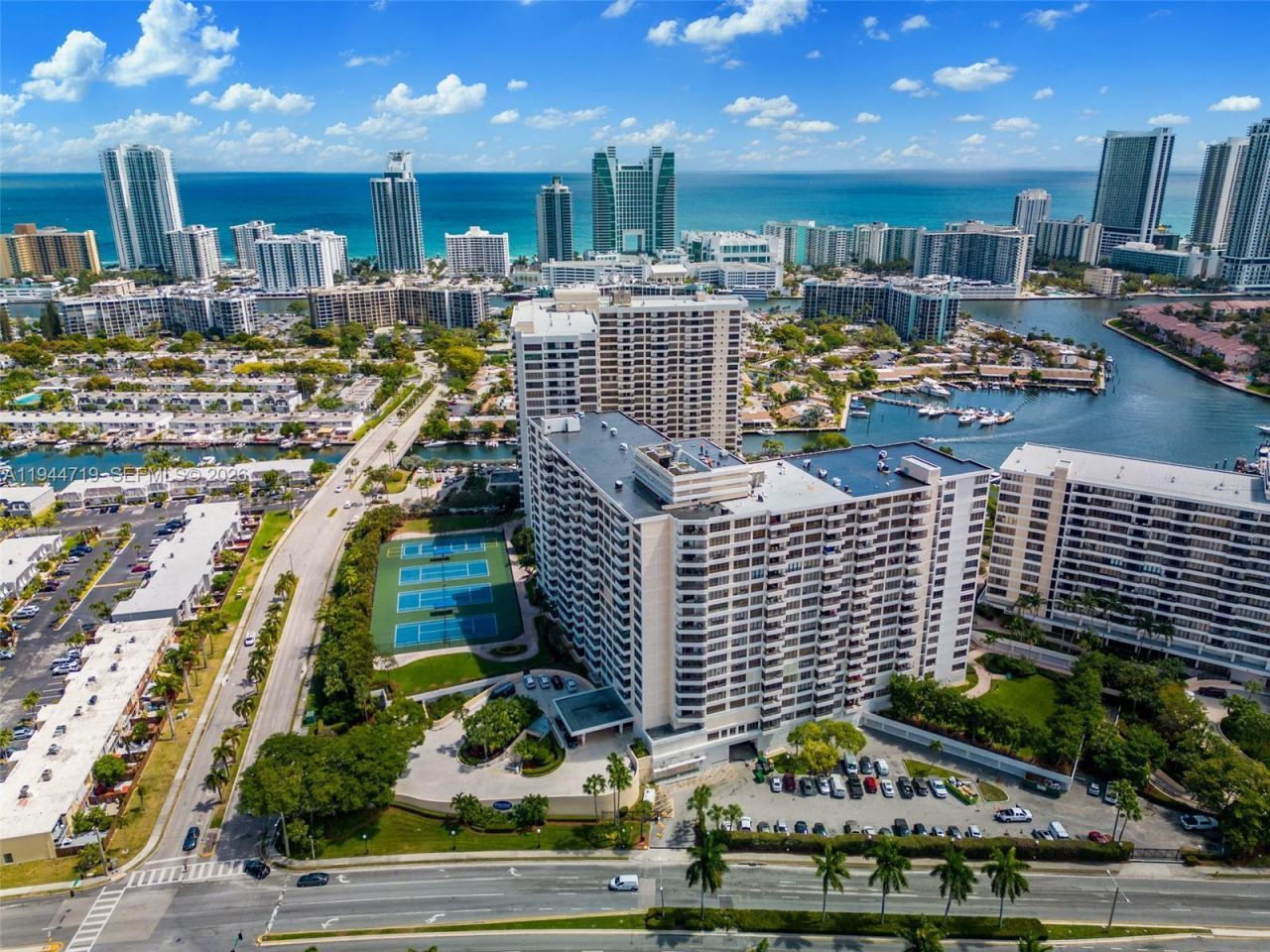 600 Three Islands Blvd, Unit 1403, Hallandale Beach, FL 33009 Photo