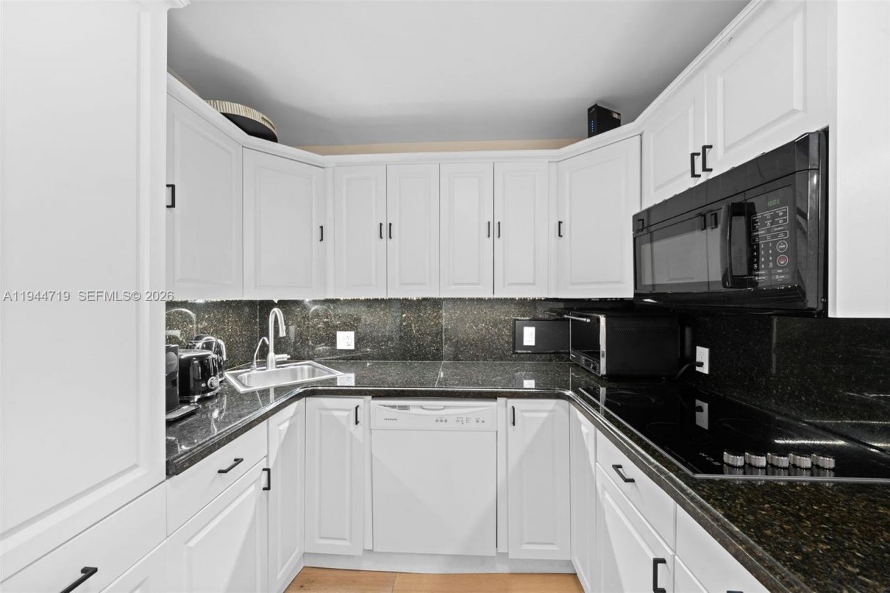 600 Three Islands Blvd, Unit 1403, Hallandale Beach, FL 33009 Photo