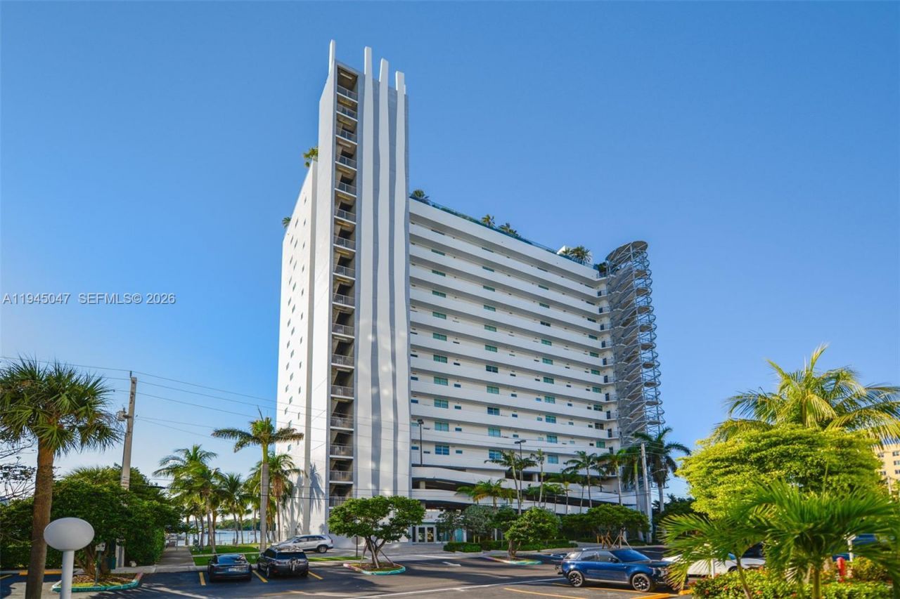 7934 West Drive, Unit 1402, North Bay Village, FL 33141 Photo