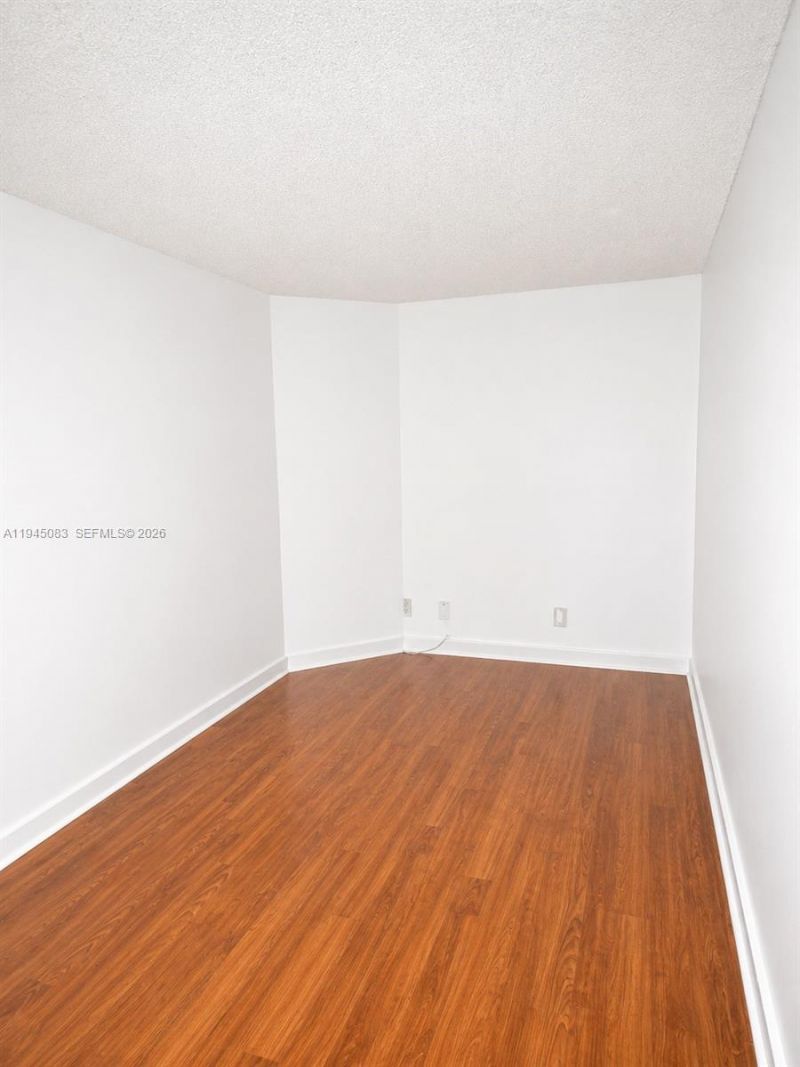 1650 NE 115th St, Unit 505, Miami, FL 33181 Photo