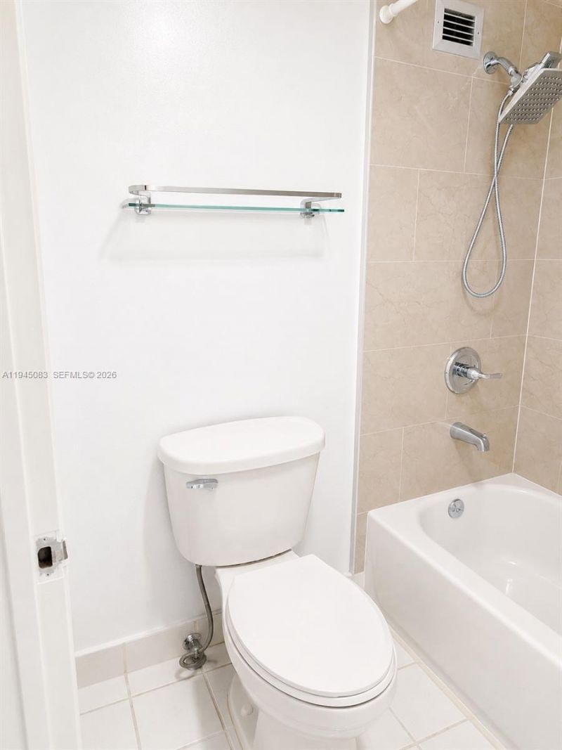 1650 NE 115th St, Unit 505, Miami, FL 33181 Photo