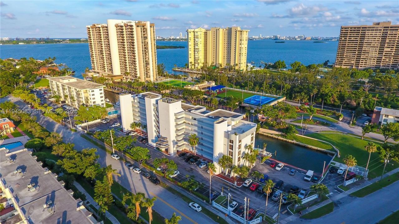 1650 NE 115th St, Unit 505, Miami, FL 33181 Photo