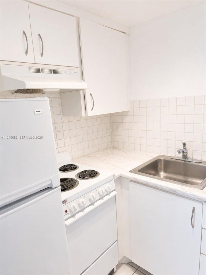 1650 NE 115th St, Unit 505, Miami, FL 33181 Photo