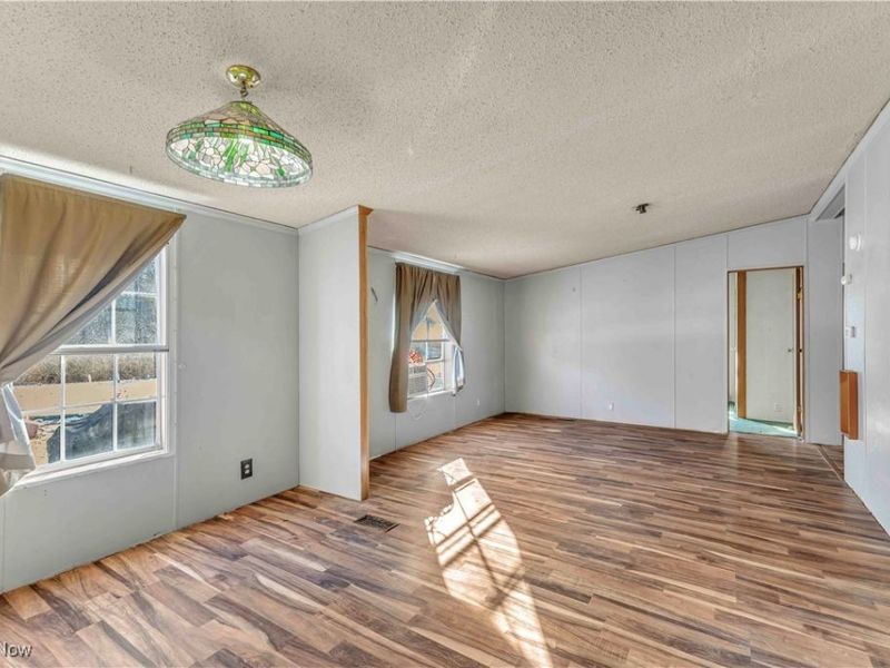 316 Railroad Street, Wellington, OH 44090 Photo 23