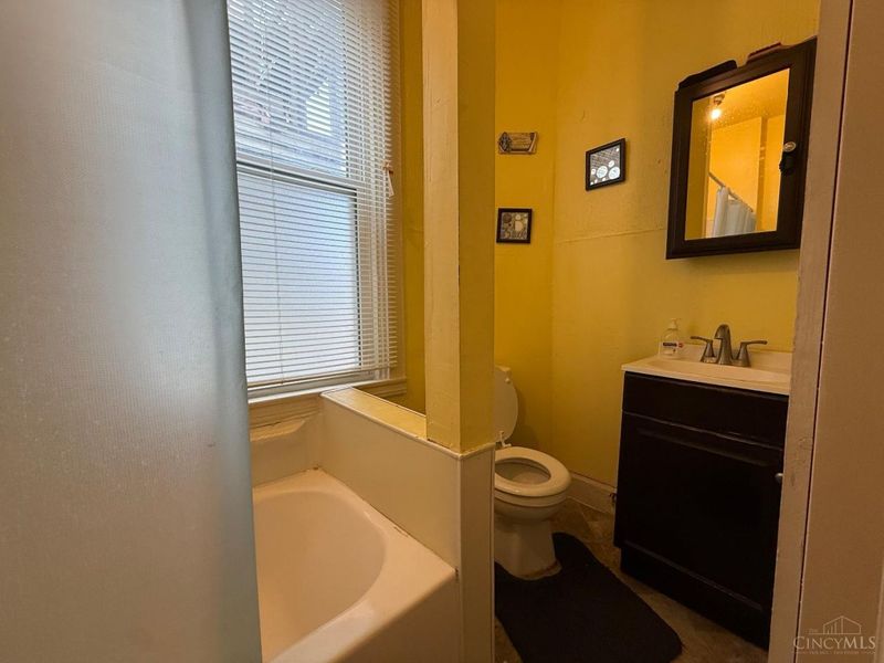2594 Seegar Avenue, Cincinnati, OH 45225 Photo 10