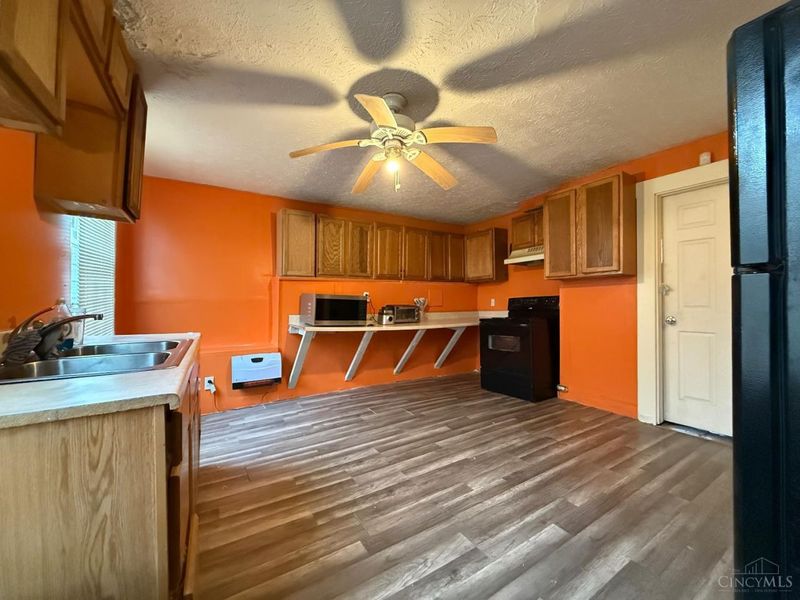 2594 Seegar Avenue, Cincinnati, OH 45225 Photo 7