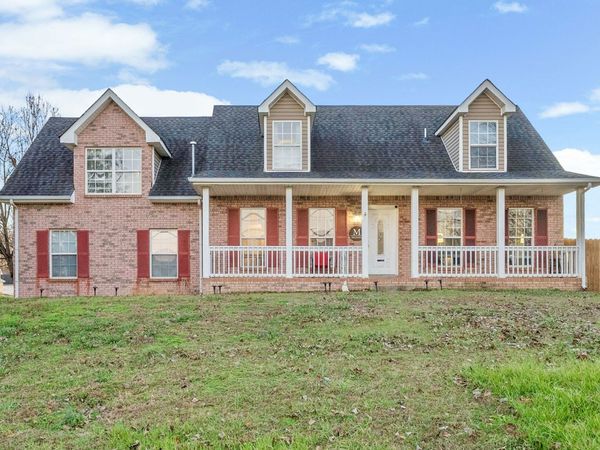 1700 Cedar Springs Cir, Clarksville, TN 37042