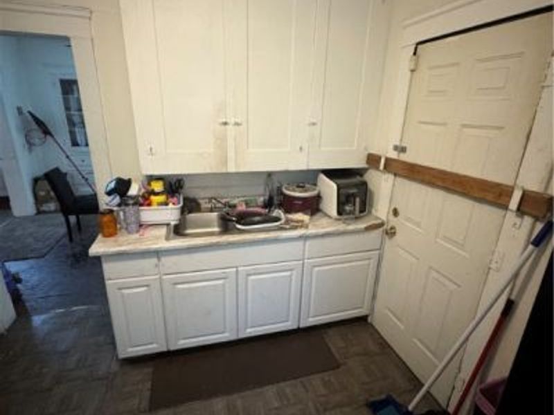 13322 Eaglesmere Avenue, Cleveland, OH 44110 Photo 6