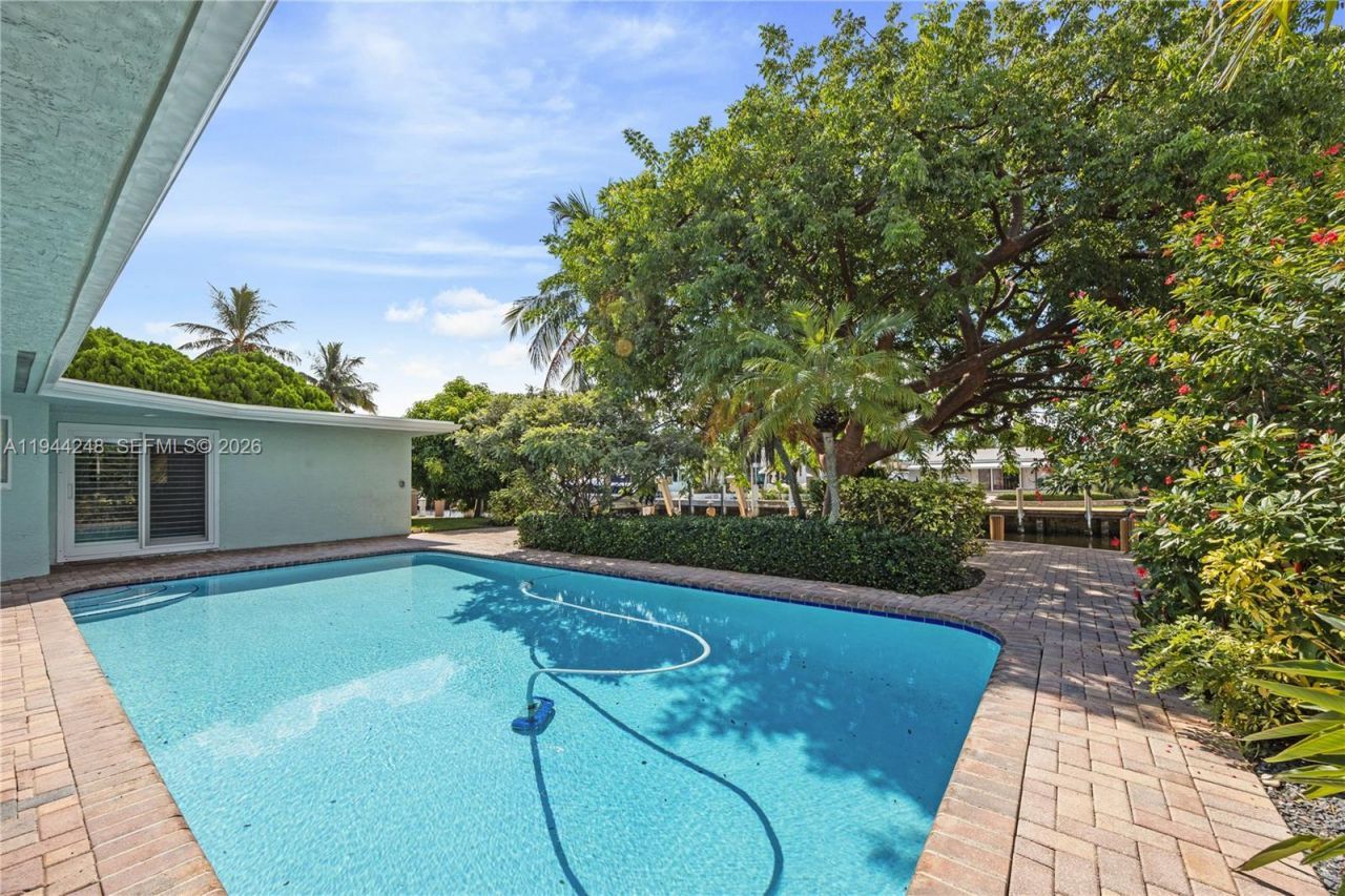 2530 NE 48th St , Lighthouse Point, FL 33064 Photo