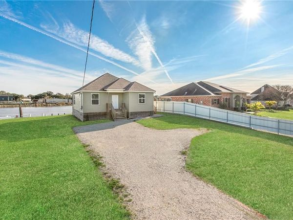 4961 JOHN Street, Barataria, LA 70036