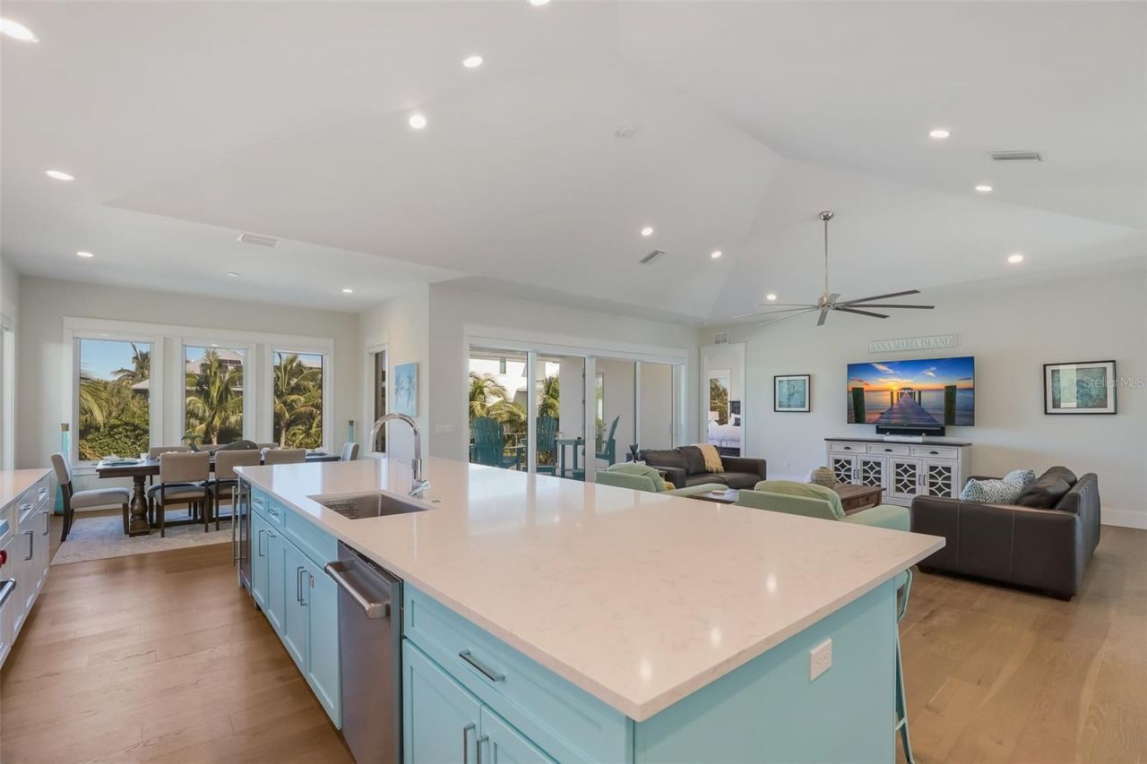 50 N Shore Drive, Anna Maria, FL 34216 Photo