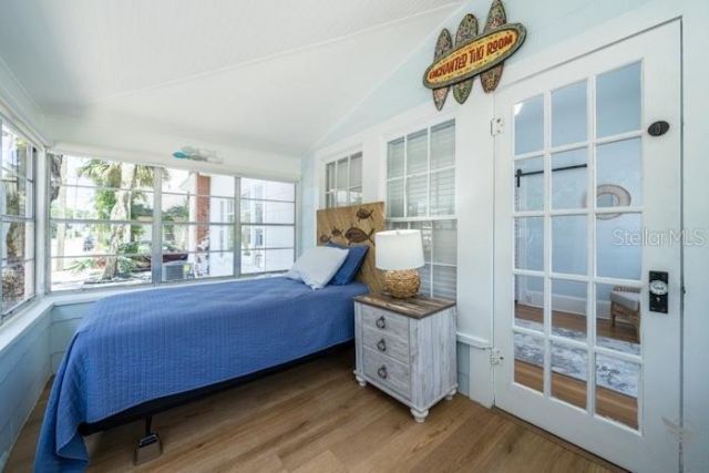 301 Live Oak Street, New Smyrna Beach, FL 32168 Photo