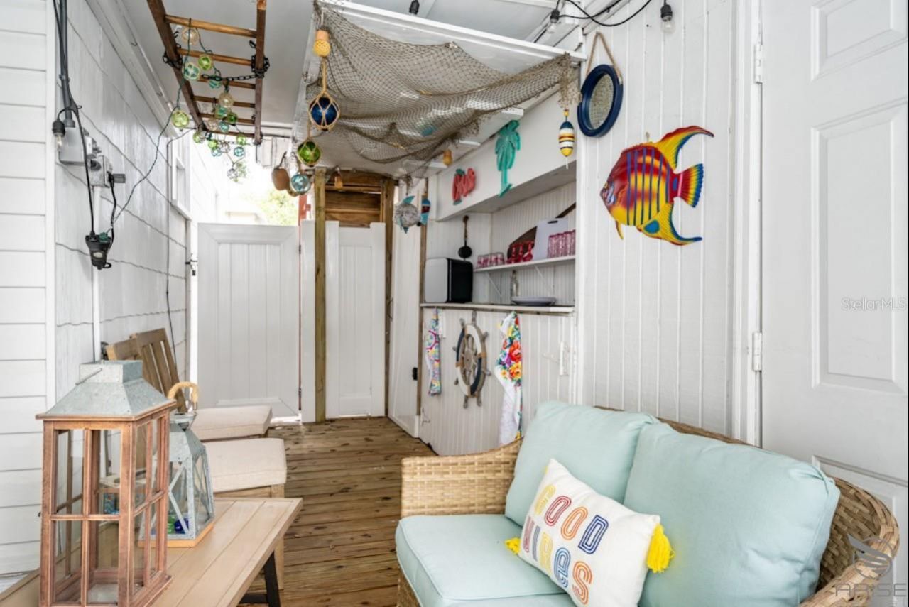 301 Live Oak Street, New Smyrna Beach, FL 32168 Photo