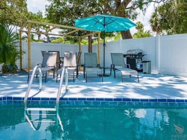 301 Live Oak Street, New Smyrna Beach, FL 32168 Photo