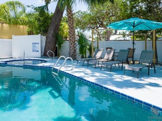 301 Live Oak Street, New Smyrna Beach, FL 32168 Photo