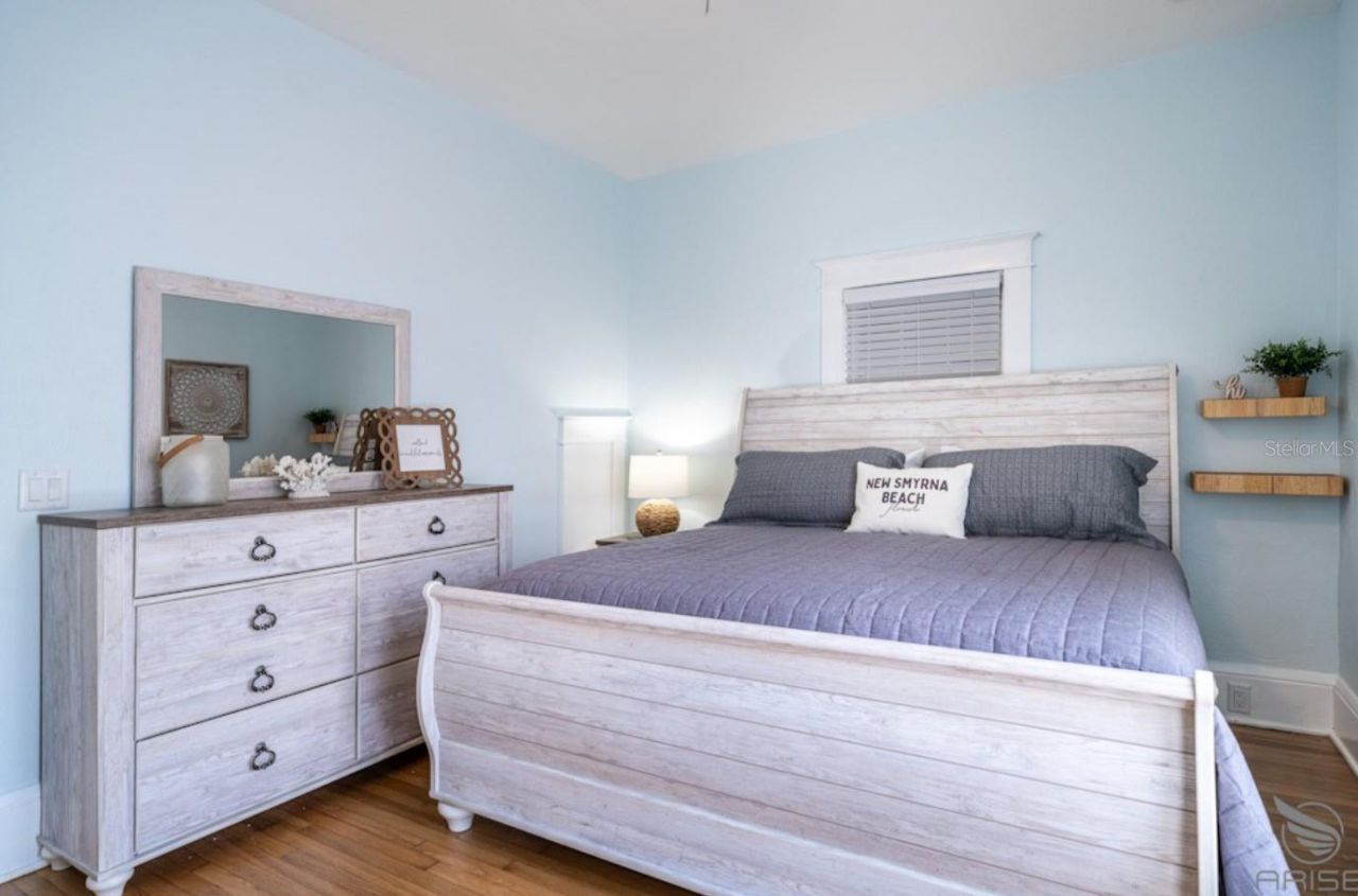 301 Live Oak Street, New Smyrna Beach, FL 32168 Photo