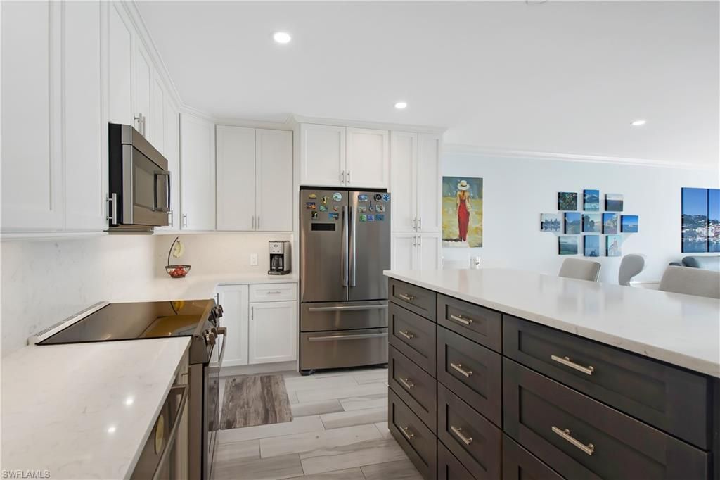 60 Pelican St W, Unit 505, Naples, FL 34113 Photo