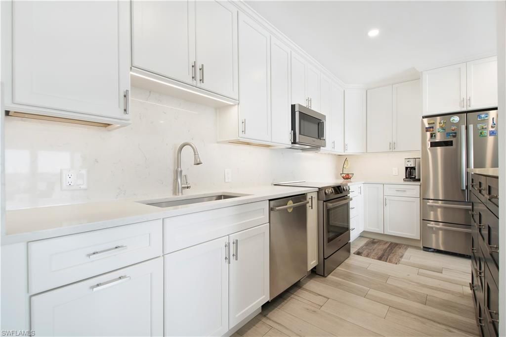 60 Pelican St W, Unit 505, Naples, FL 34113 Photo
