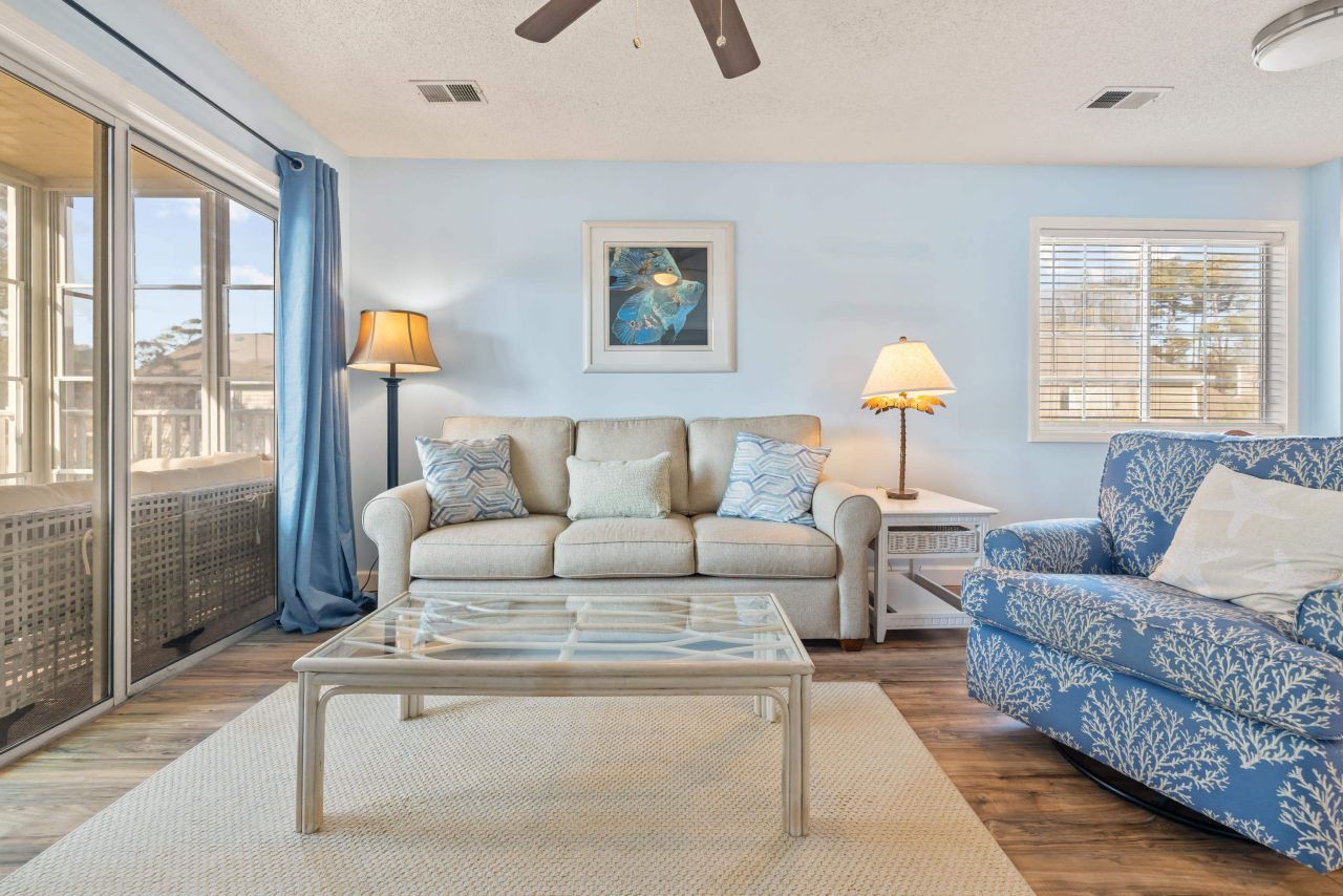 1900 Duffy St. Photo 13