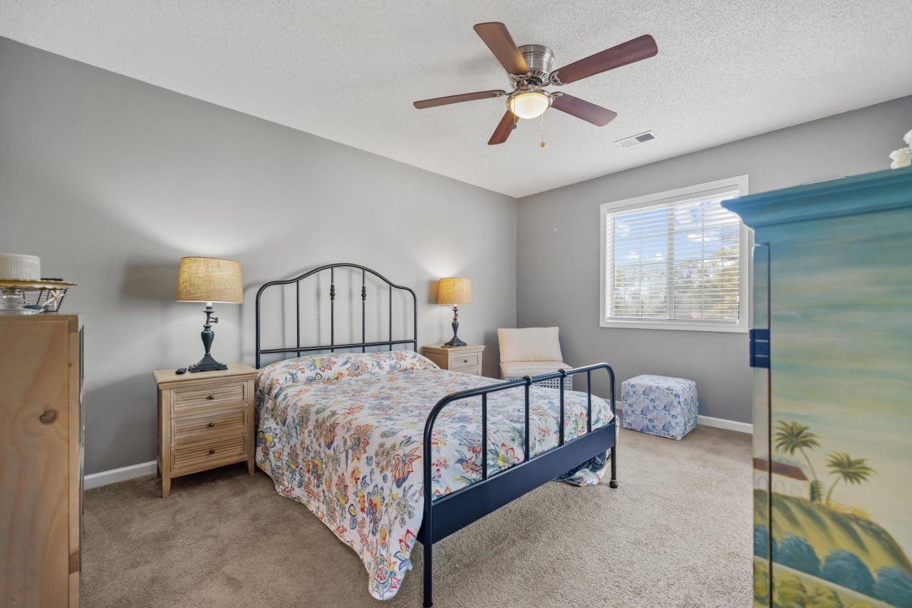 1900 Duffy St. Photo 17